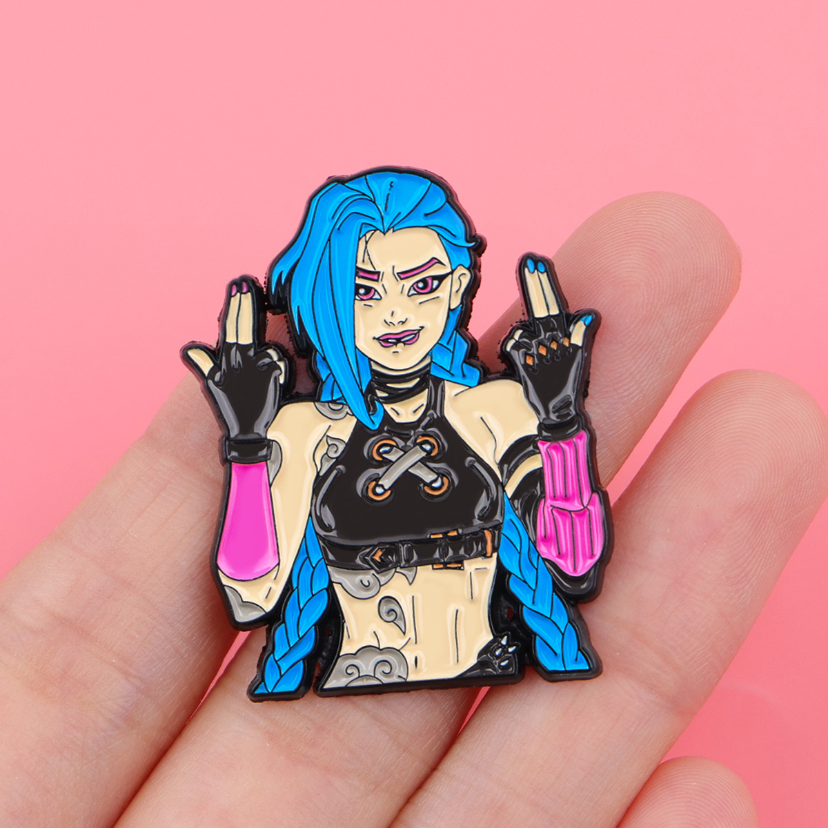 Pin Enamel Karakter Penjahat A - Anime Cosplay Girlfriend ulasan dan harga